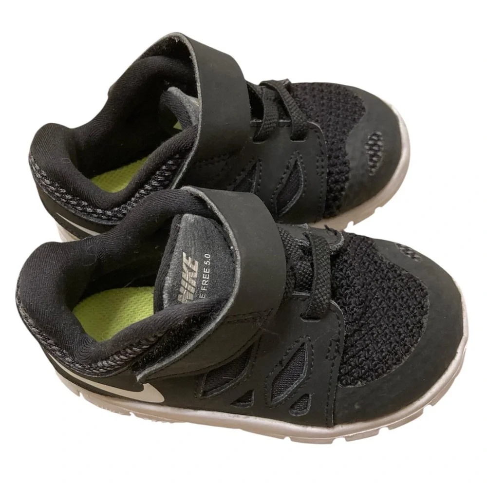 3/$20 Nike Black Infant Toddler Sneakers Athletic Shoes White Logo Size 6